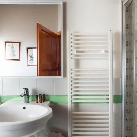 Tangi Villa Buseto Superiore