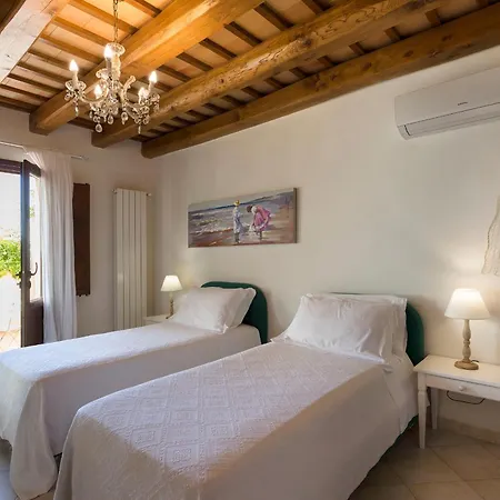 Tangi Villa *