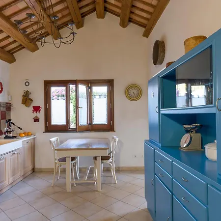 Vila Tangi Buseto Superiore